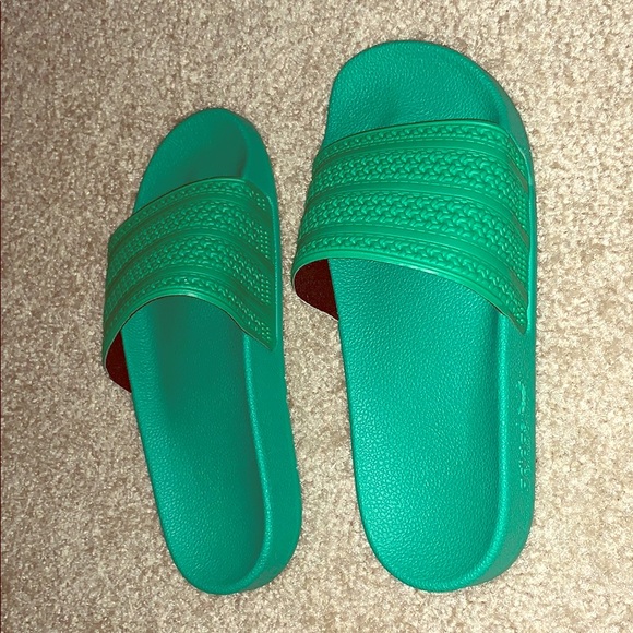 adidas Shoes - Adidas Adilette Classic -Women’s Originals size 7